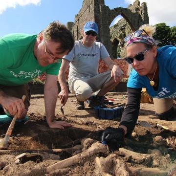 People doing an archaeology dig